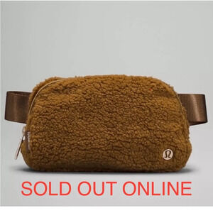Lululemon Athletica Everywhere belt bag 1L Brunt Caramel FLEECE, Discontinued